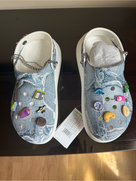 CROCS Shoes - SZA Crocs Brand New Never Worn Womens size 8
